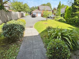 Front garden- click for photo gallery